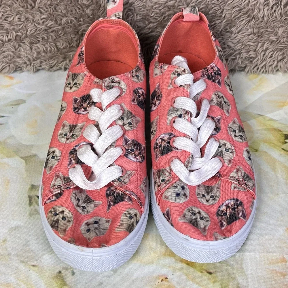 FabKids CAT Tennis Shoes Youth Sz 4 Fab Kids Kittens Melon Color Cat Lady
